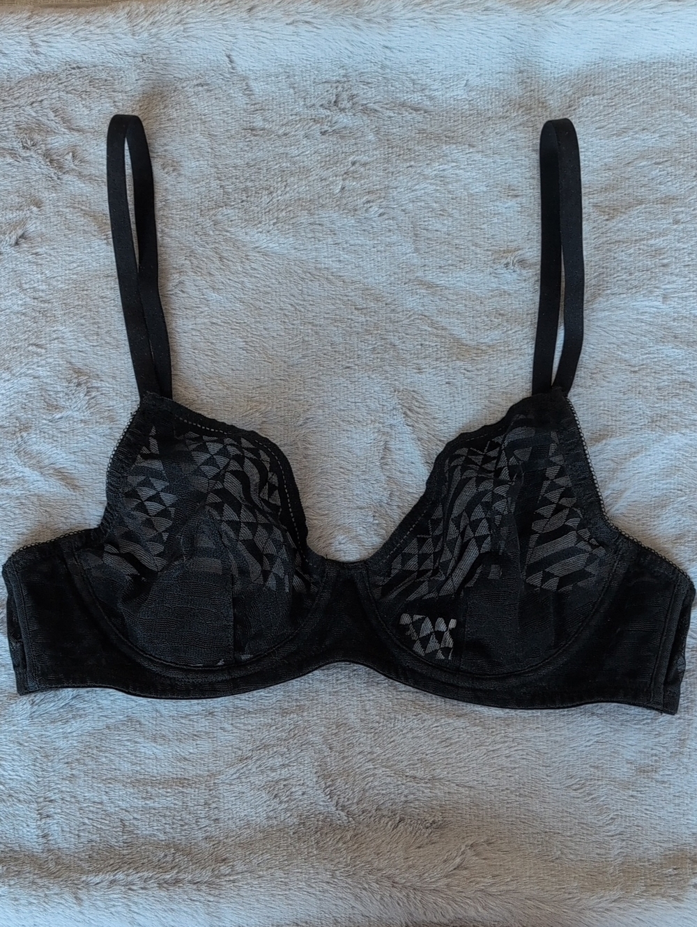 Sheer Geometric Lace Underwire Bra - Black